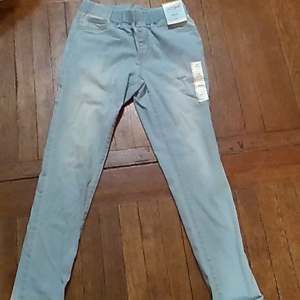 Brand new jeggings with the tags still on